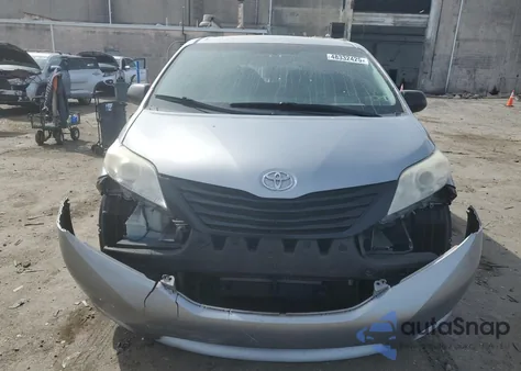 2014 Toyota Sienna из США, поврежденный, VIN 5TDZK3DC1ES452292